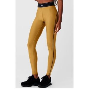 ALO Yoga Women’s airlift leggings size Small